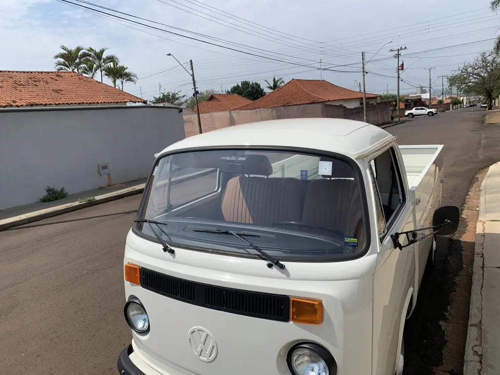 VOLKSWAGEN Kombi - Foto