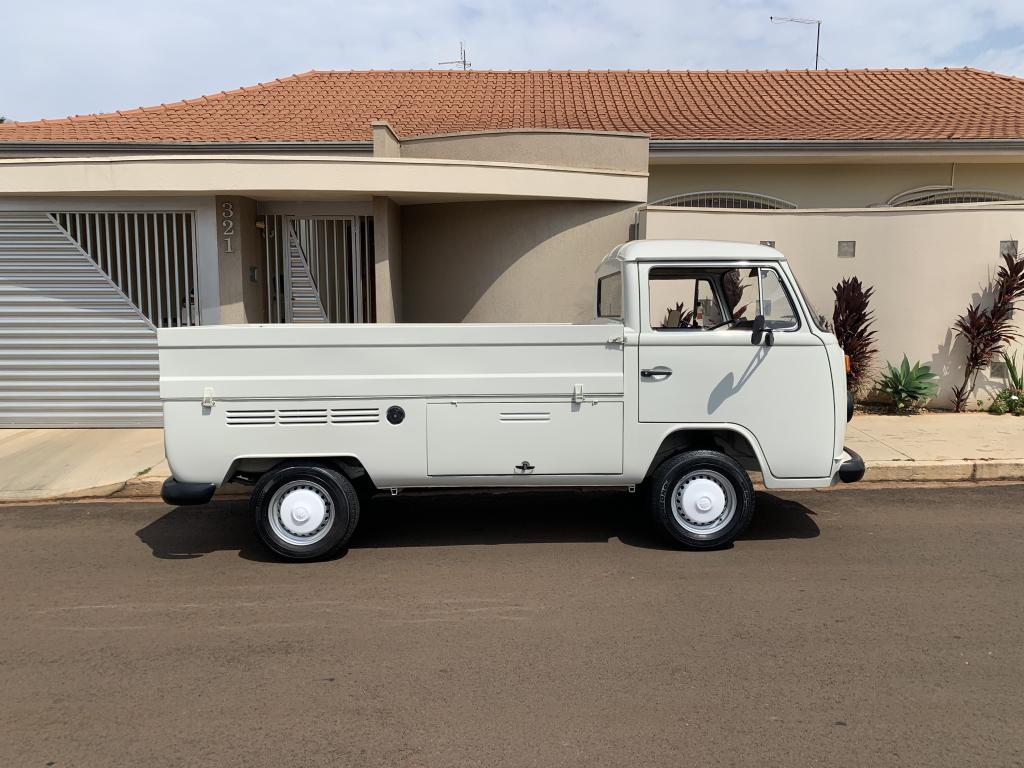 VOLKSWAGEN Kombi - Foto