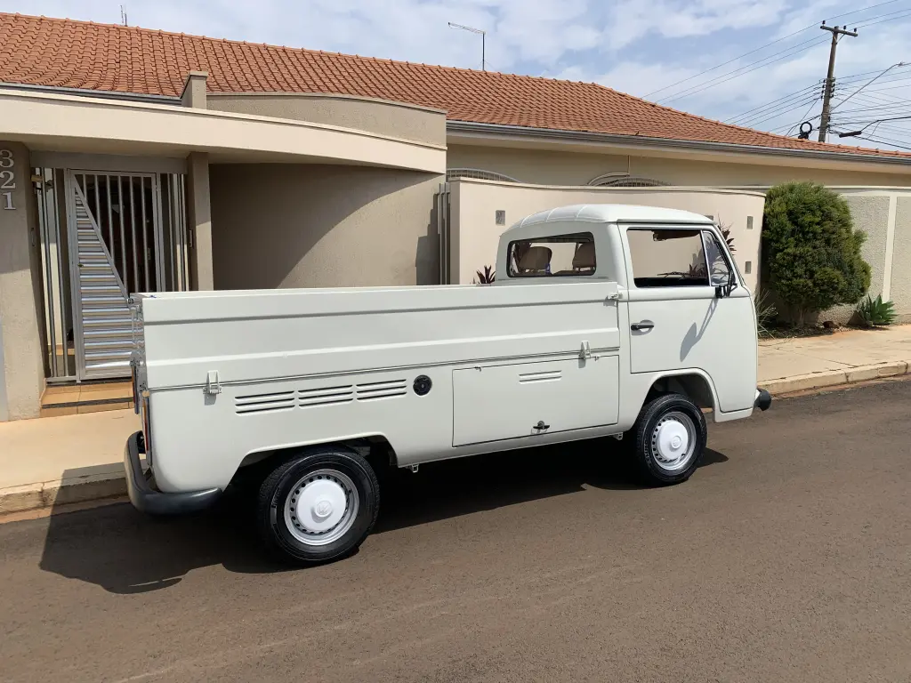 VOLKSWAGEN Kombi - Foto
