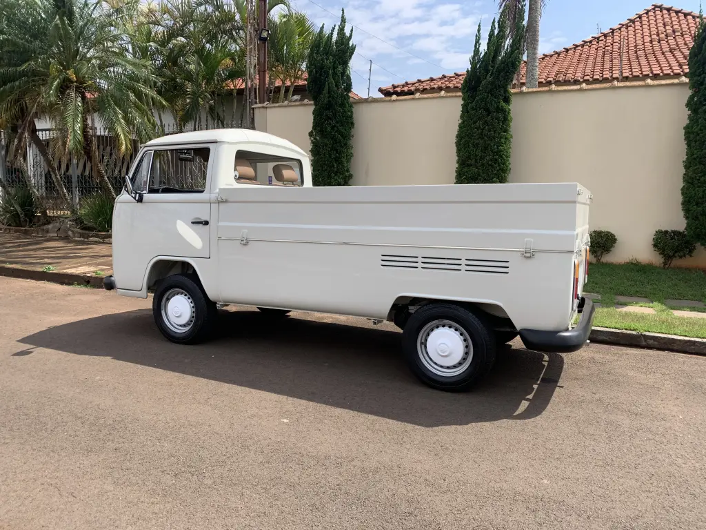 VOLKSWAGEN Kombi - Foto