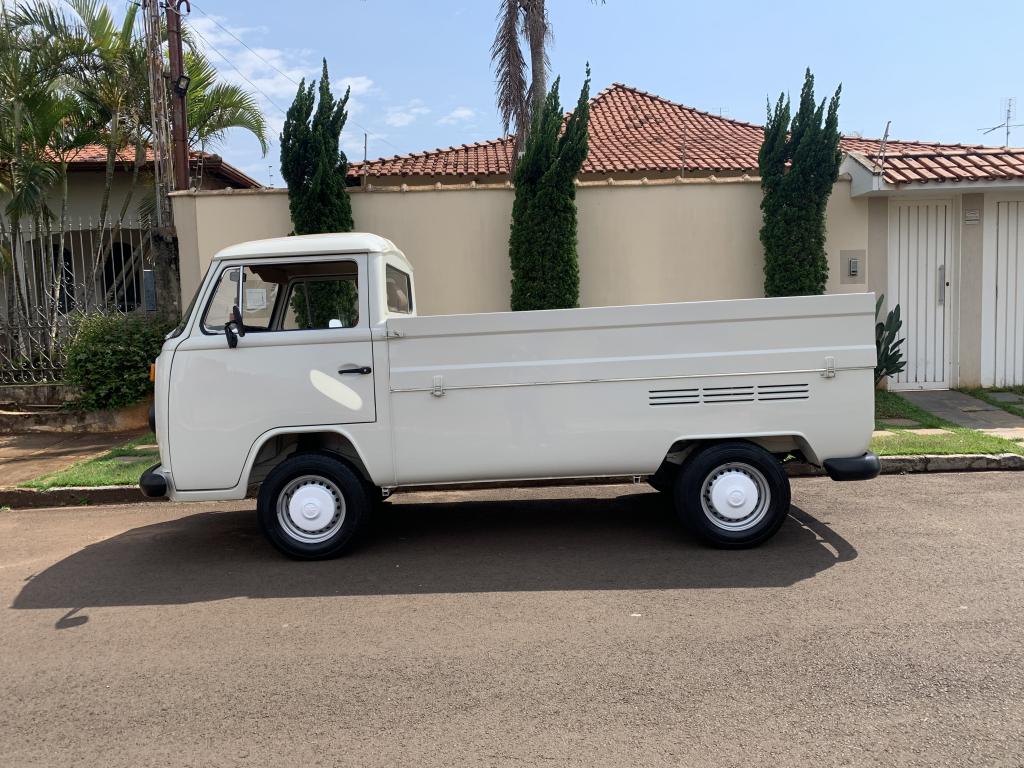 VOLKSWAGEN Kombi - Foto