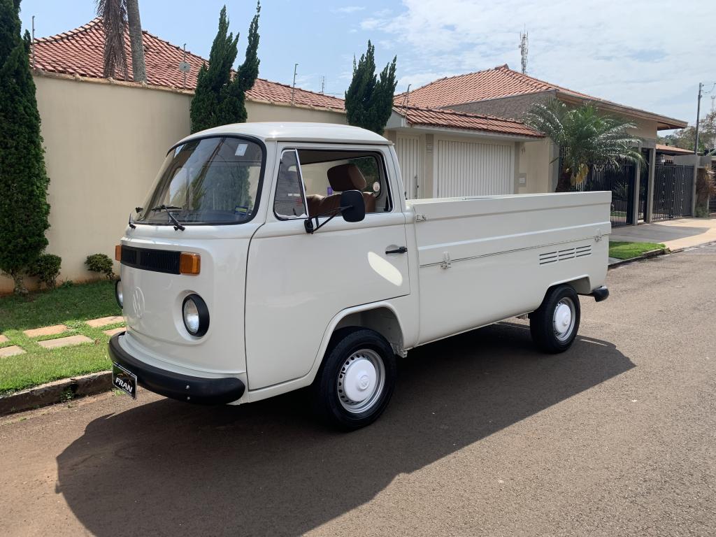 VOLKSWAGEN Kombi - Foto