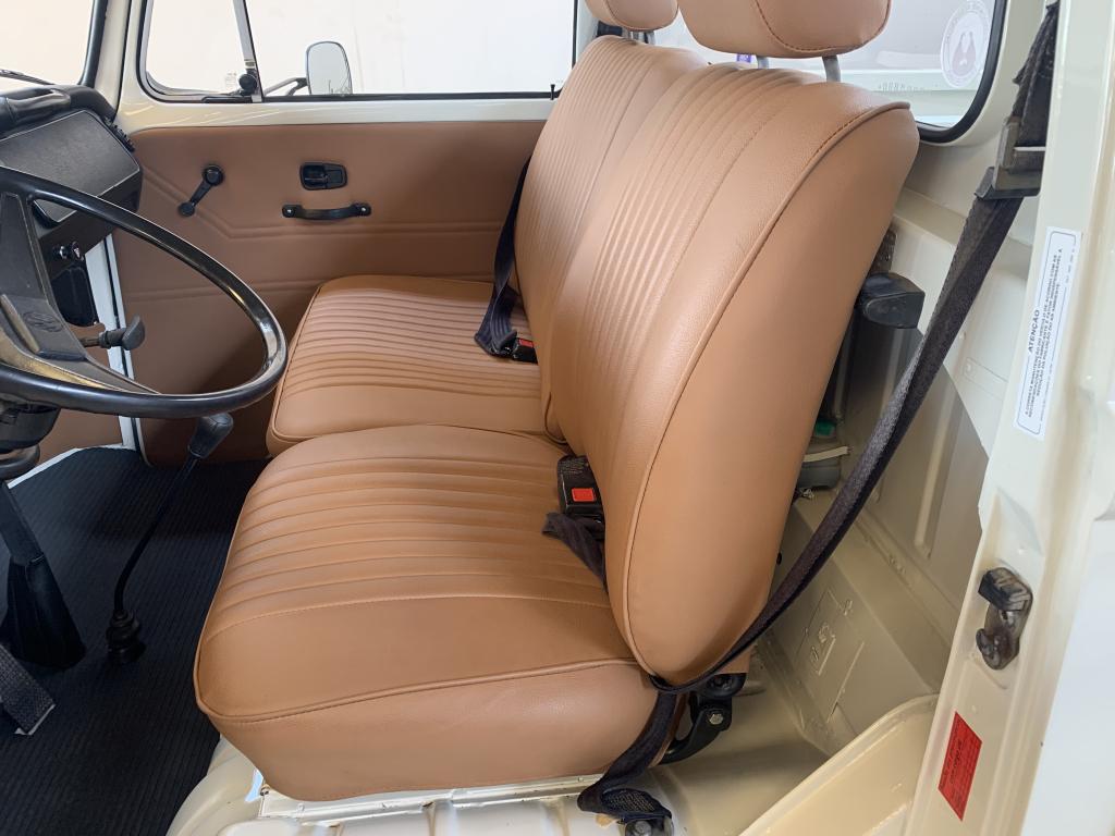 VOLKSWAGEN Kombi - Foto
