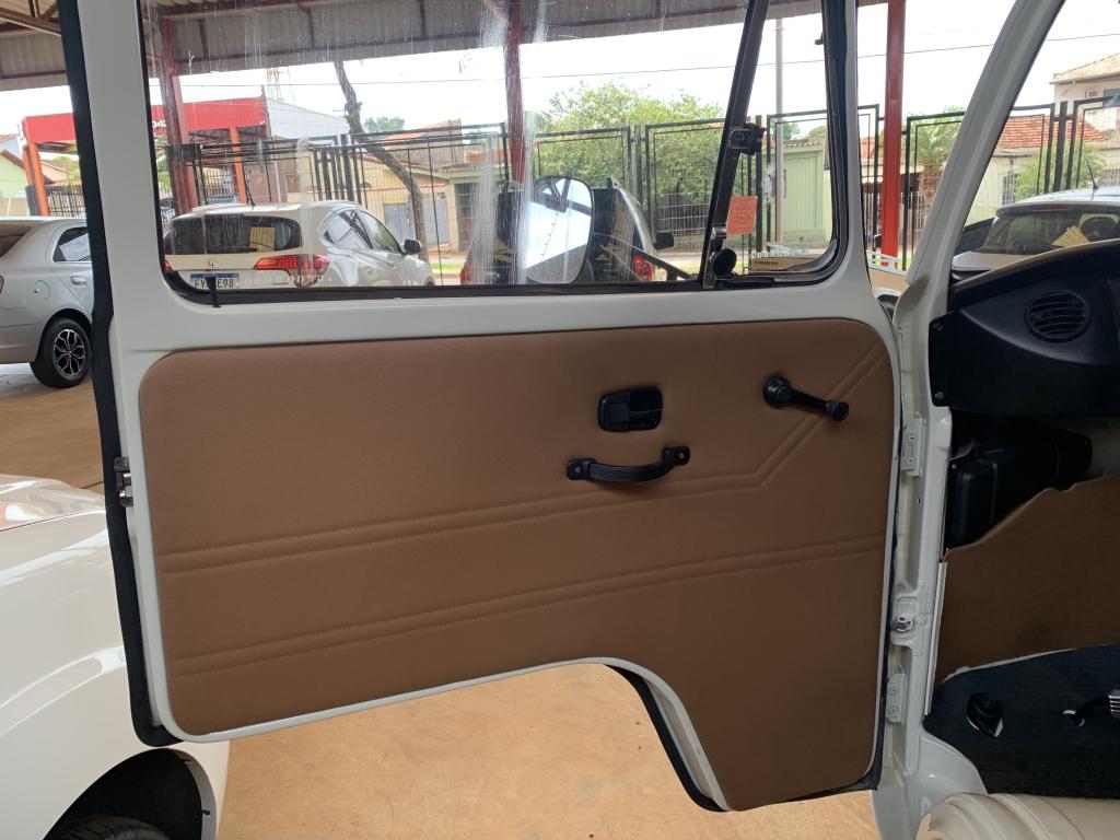 VOLKSWAGEN Kombi - Foto