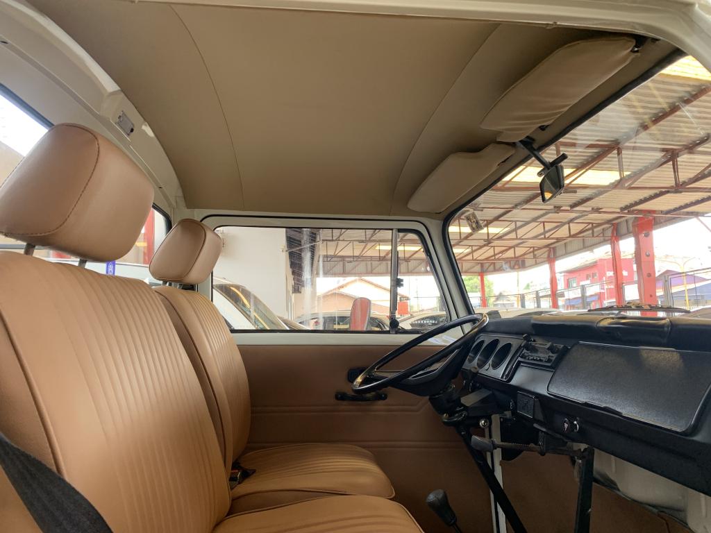 VOLKSWAGEN Kombi - Foto