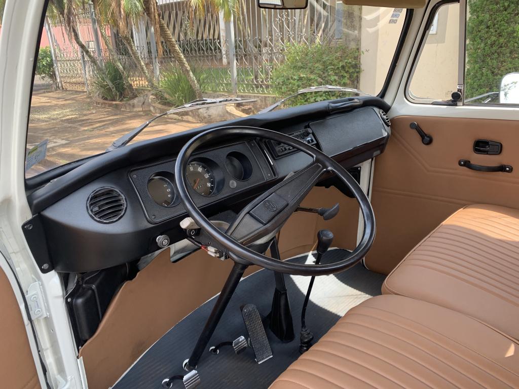 VOLKSWAGEN Kombi - Foto