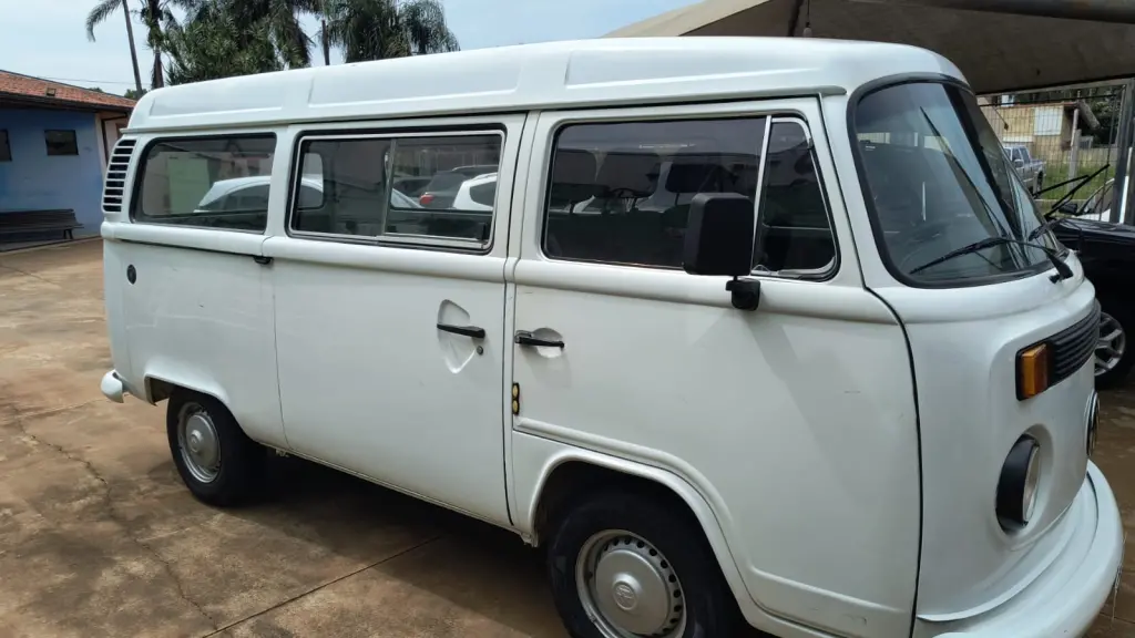 VOLKSWAGEN Kombi - Foto
