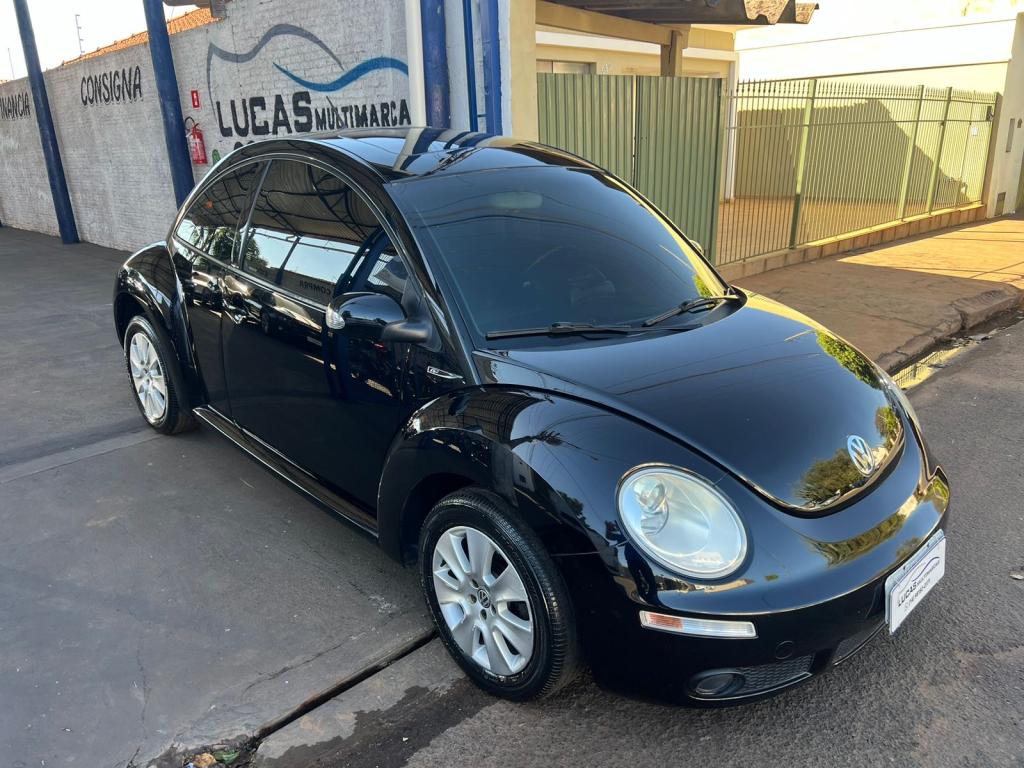 VOLKSWAGEN New Beetle