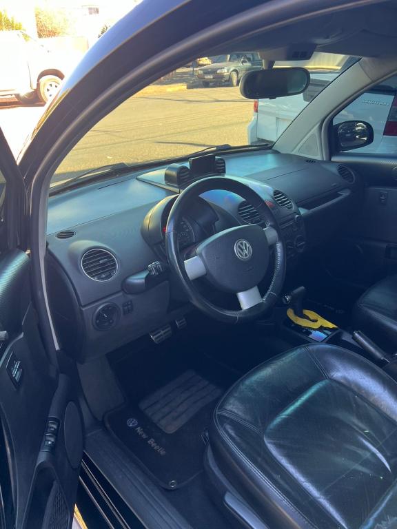 VOLKSWAGEN New Beetle - Foto