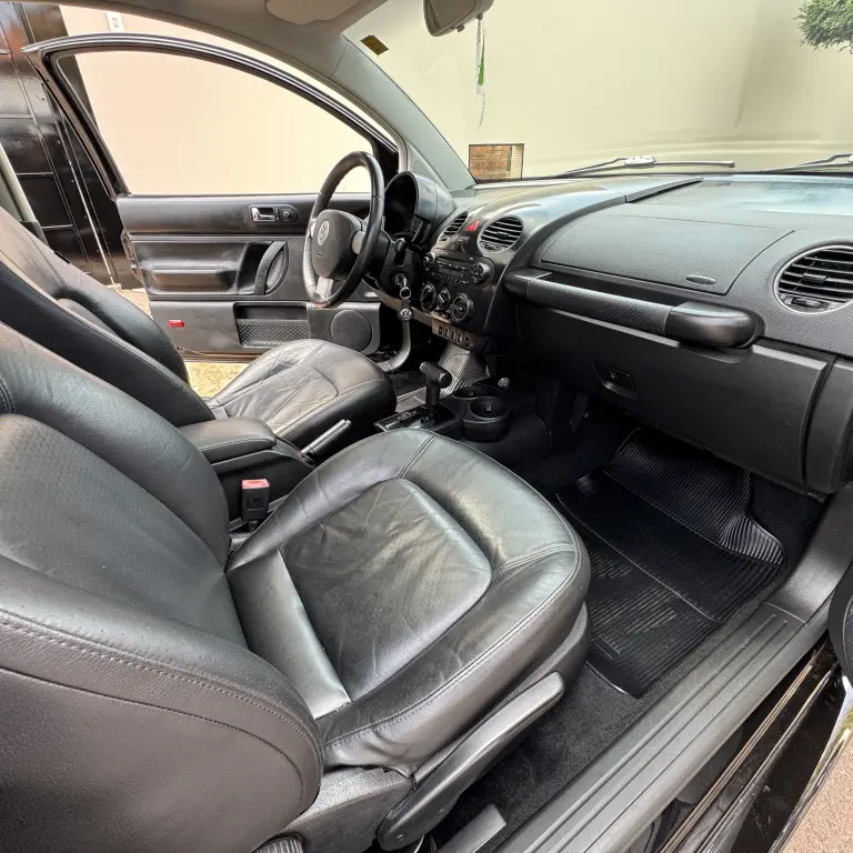 VOLKSWAGEN New Beetle - Foto