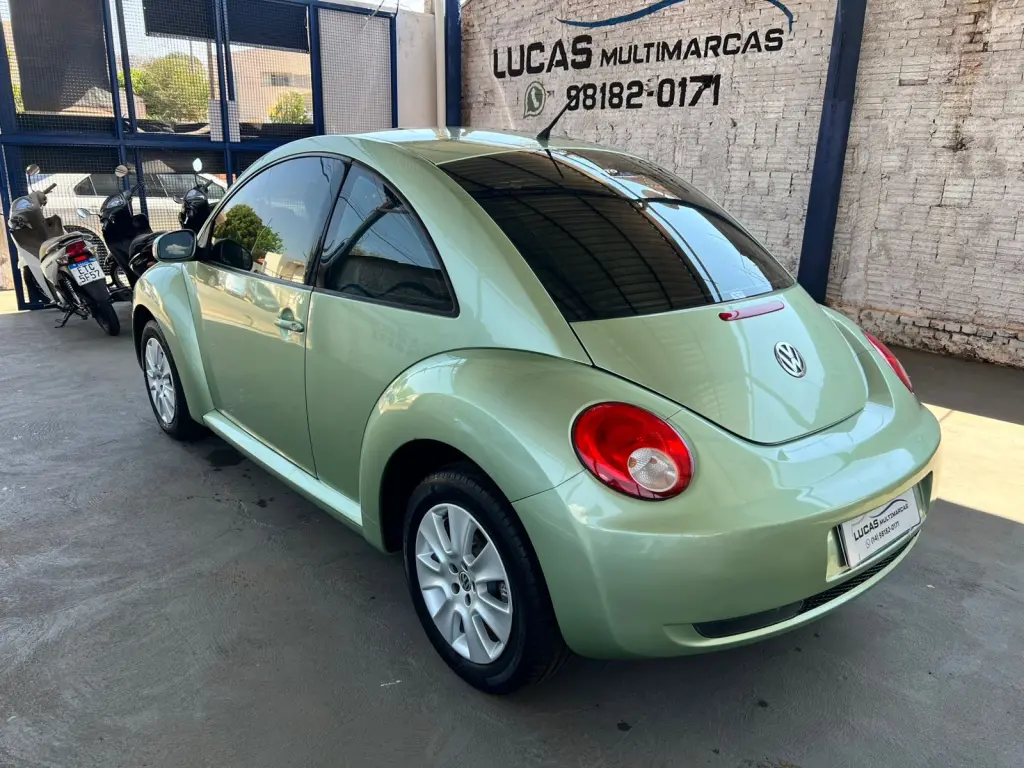 VOLKSWAGEN New Beetle - Foto