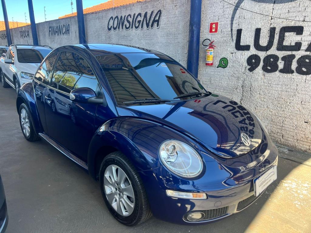 VOLKSWAGEN New Beetle