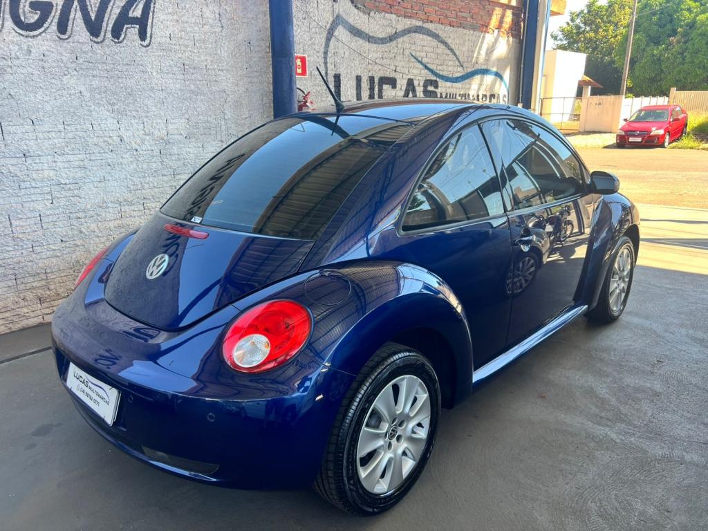 VOLKSWAGEN New Beetle - Foto