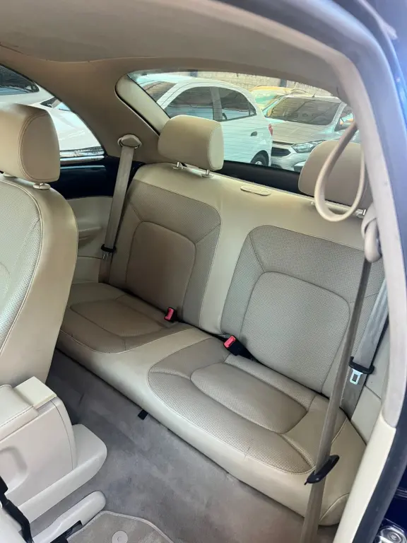 VOLKSWAGEN New Beetle - Foto