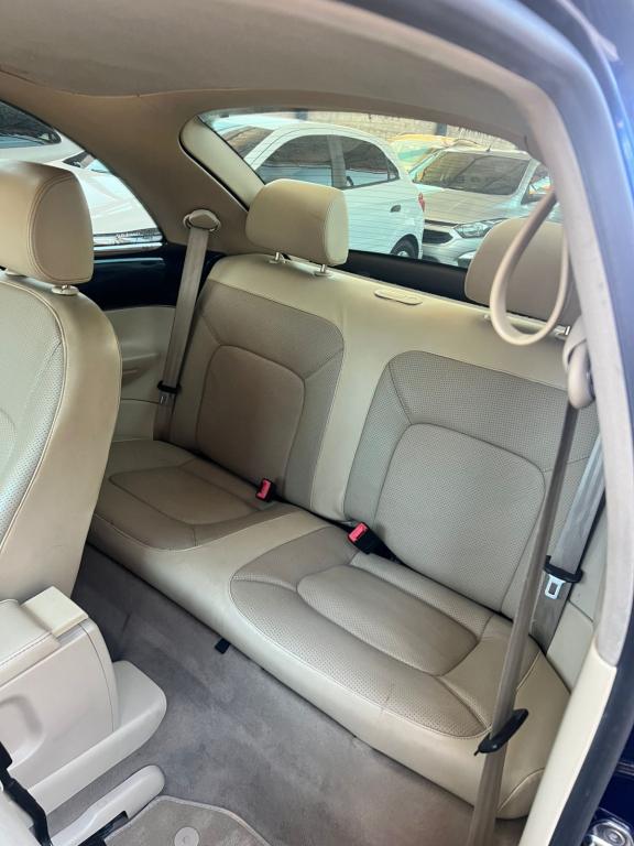 VOLKSWAGEN New Beetle - Foto