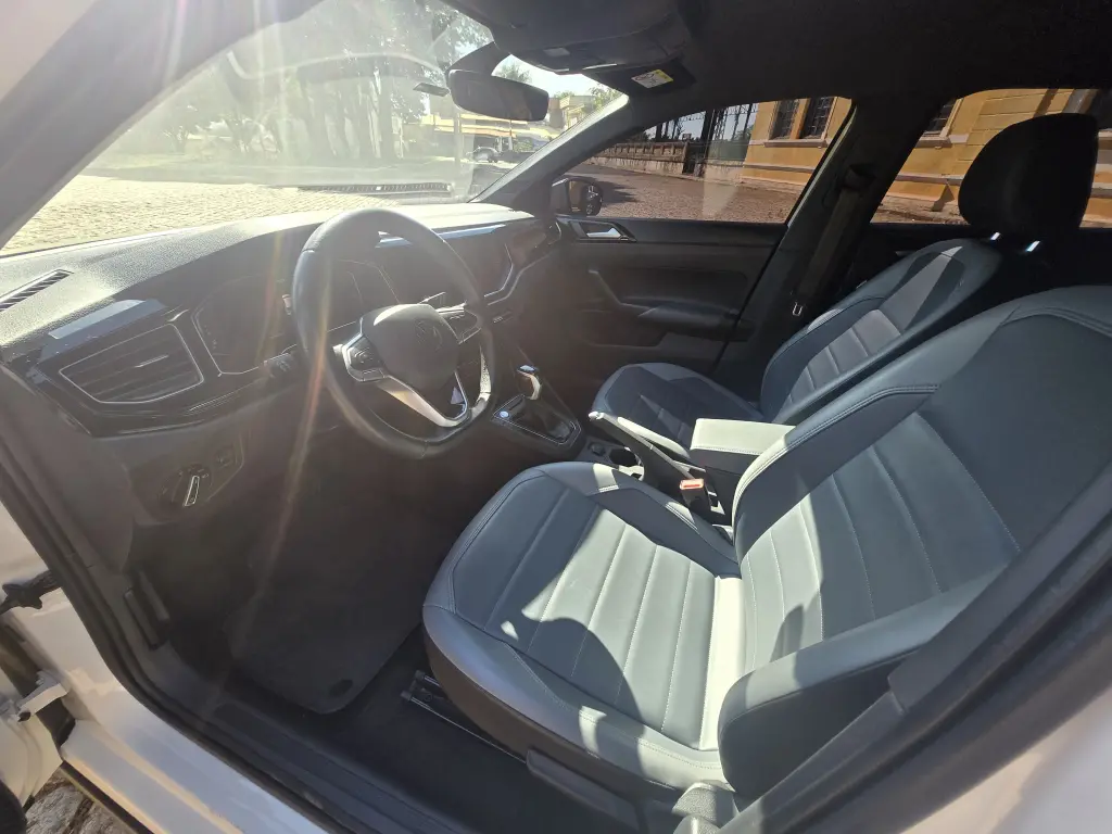 VOLKSWAGEN Nivus - Foto