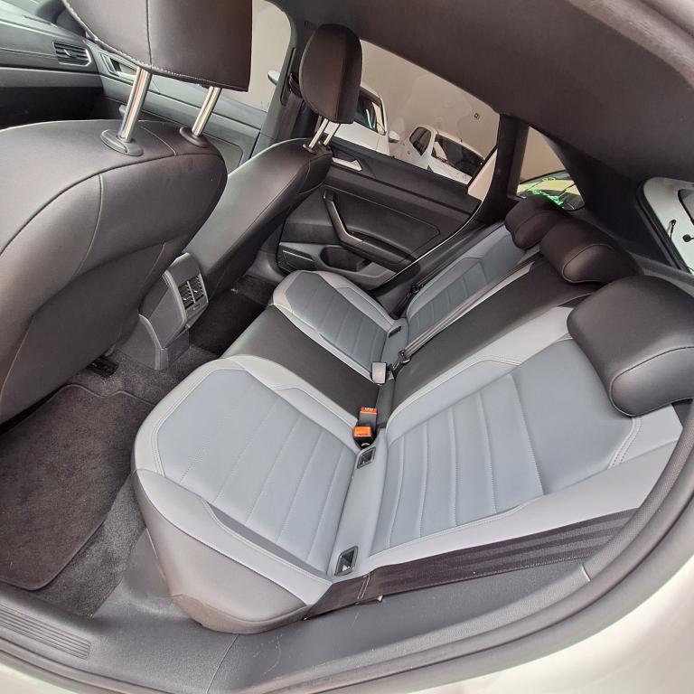 VOLKSWAGEN Nivus - Foto