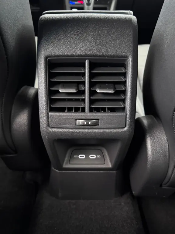 VOLKSWAGEN Nivus - Foto