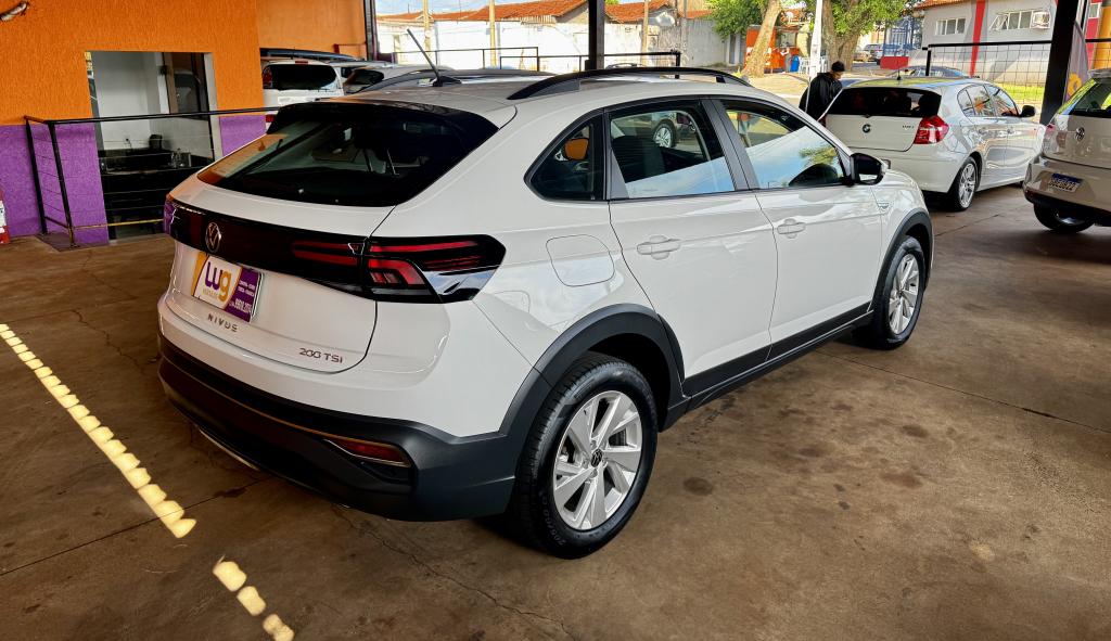 VOLKSWAGEN Nivus - Foto