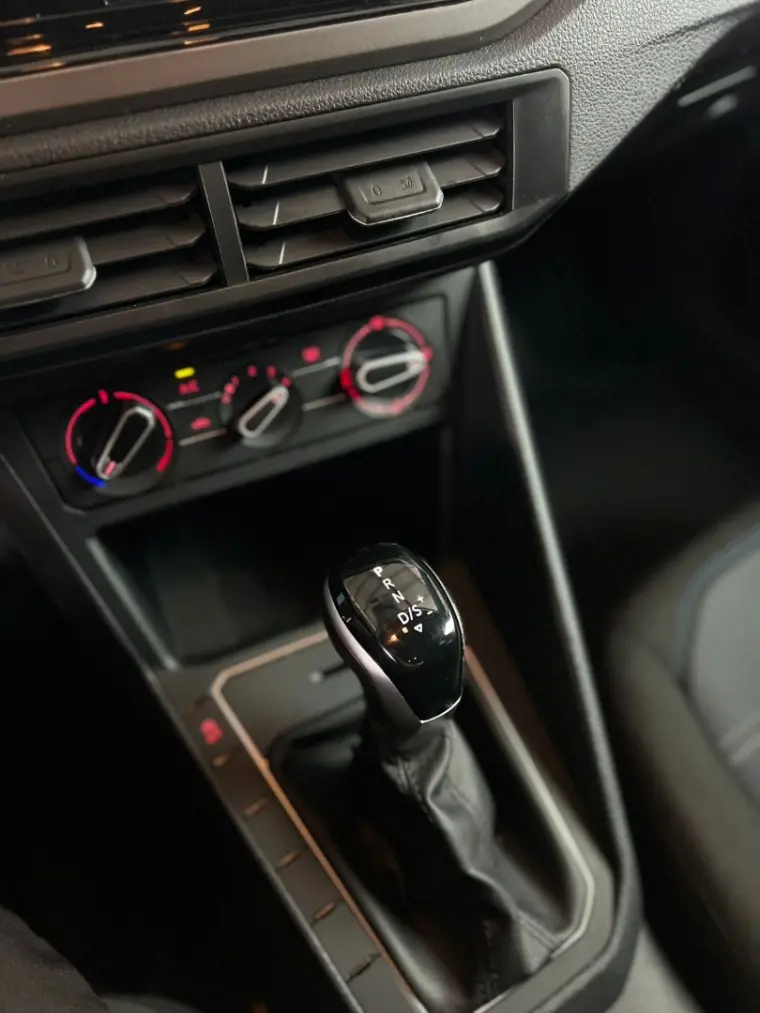 VOLKSWAGEN Nivus - Foto