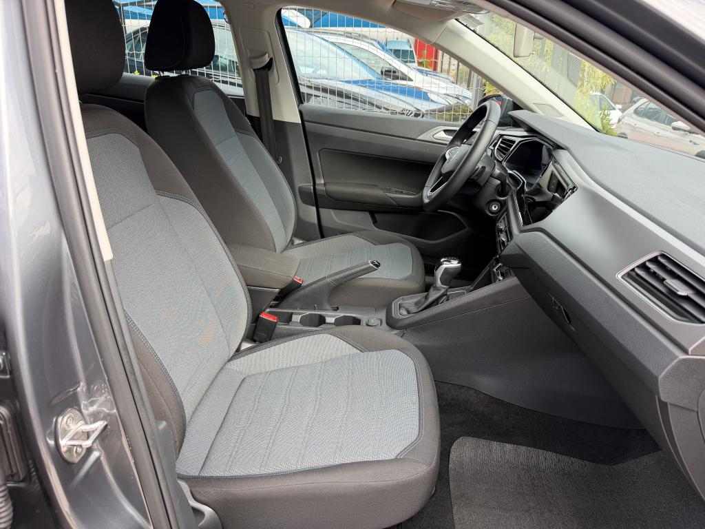 VOLKSWAGEN Nivus - Foto