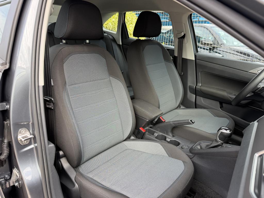VOLKSWAGEN Nivus - Foto
