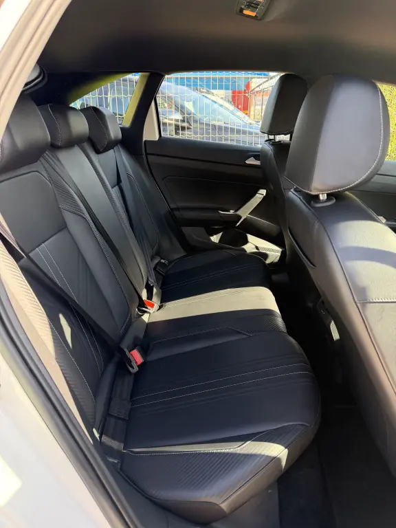 VOLKSWAGEN Nivus - Foto