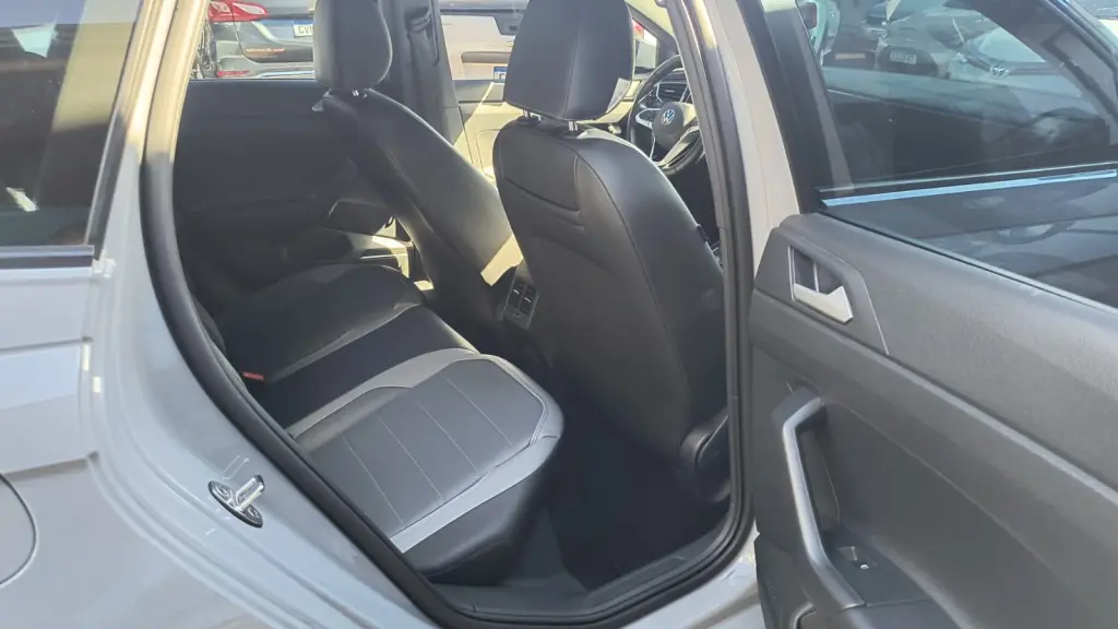 VOLKSWAGEN Nivus - Foto