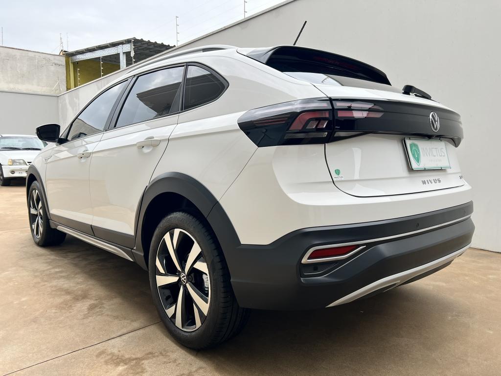 VOLKSWAGEN Nivus - Foto