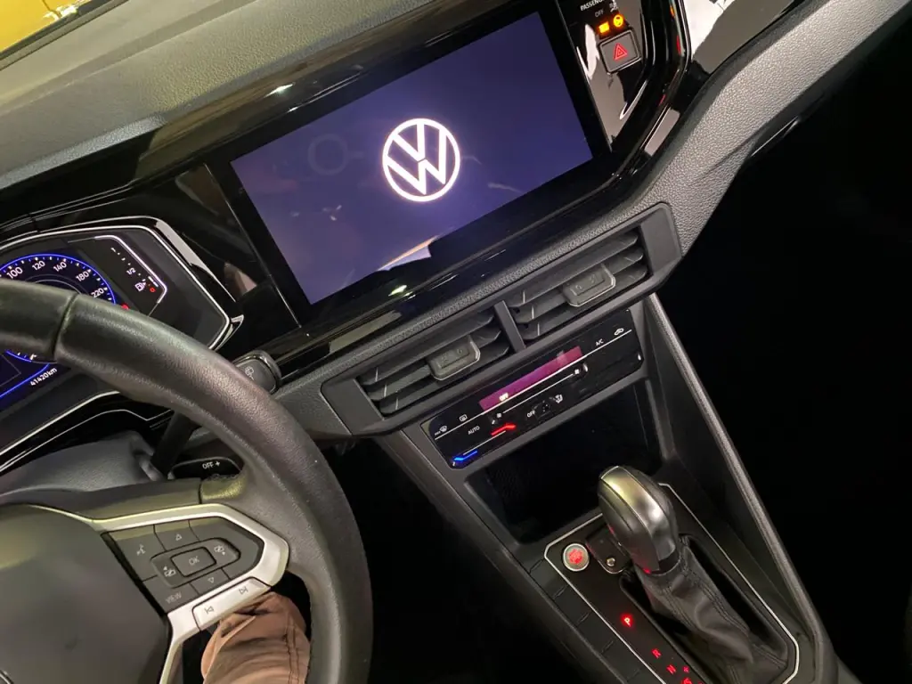 VOLKSWAGEN Nivus - Foto