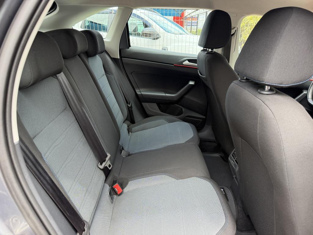 VOLKSWAGEN Nivus - Foto