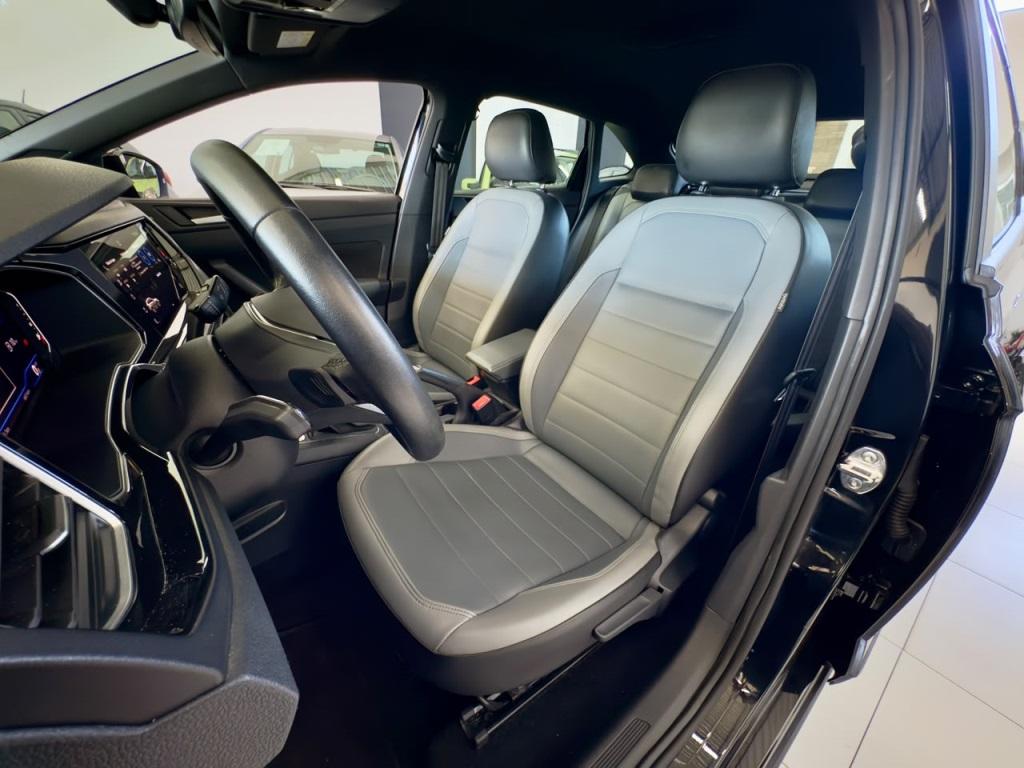 VOLKSWAGEN Nivus - Foto