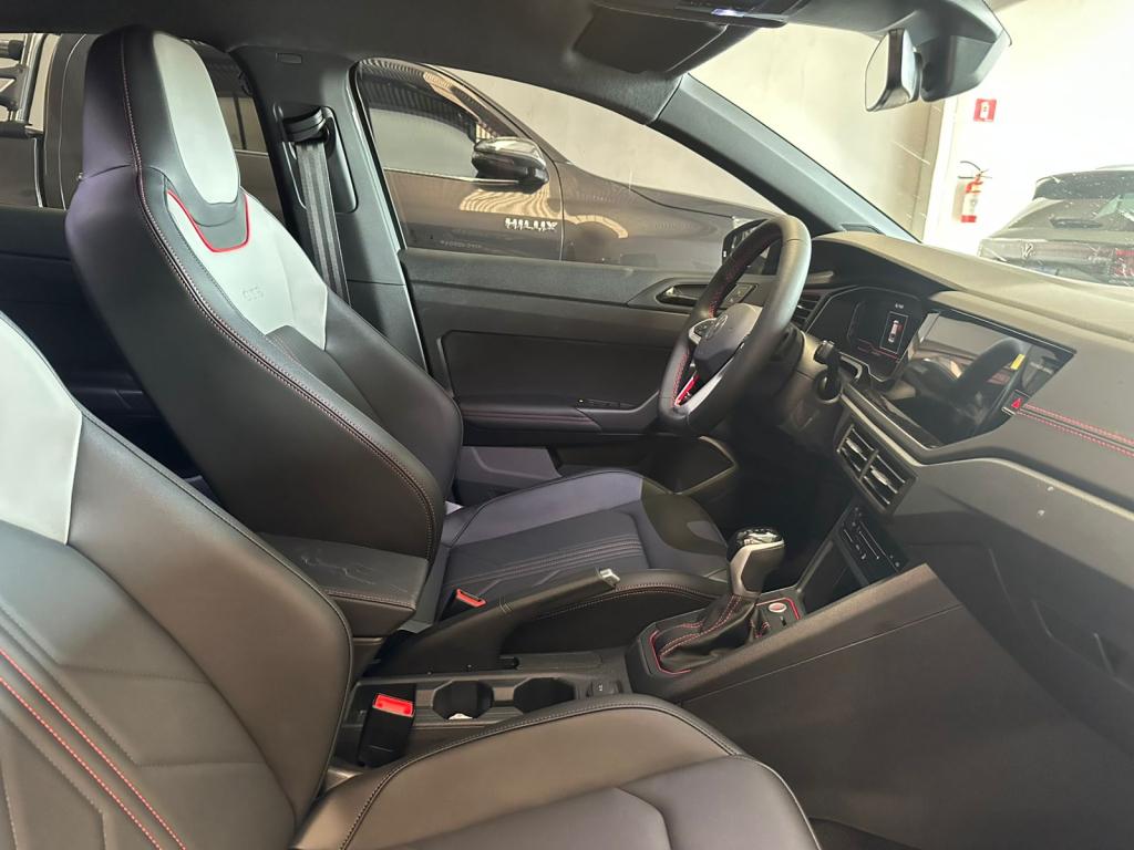 VOLKSWAGEN Nivus - Foto