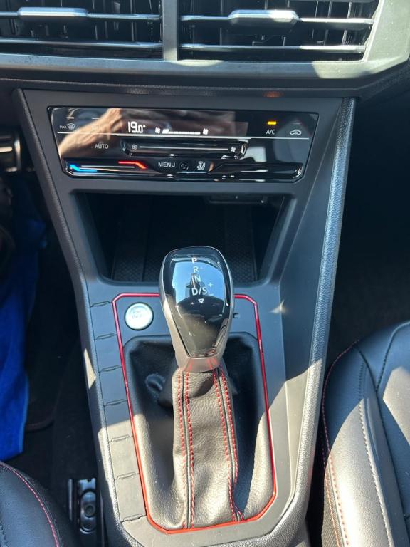 VOLKSWAGEN Nivus - Foto
