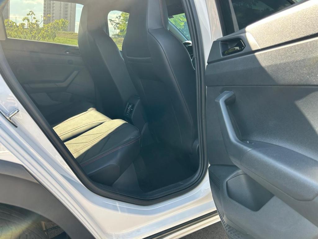 VOLKSWAGEN Nivus - Foto