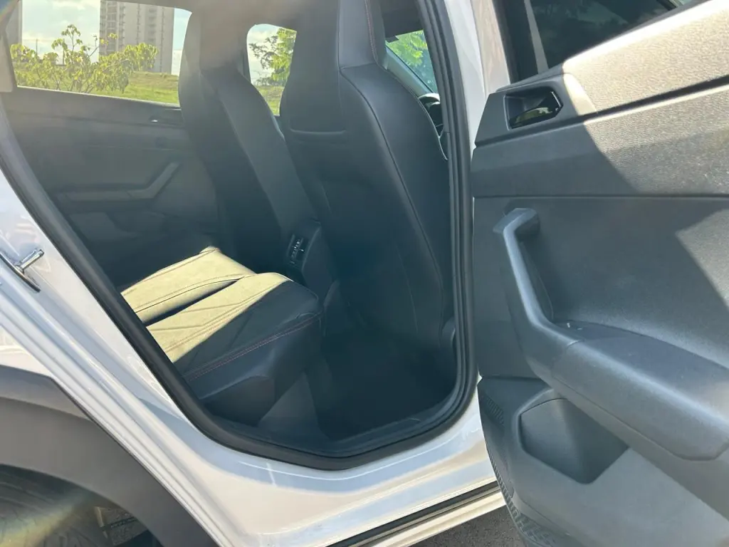 VOLKSWAGEN Nivus - Foto