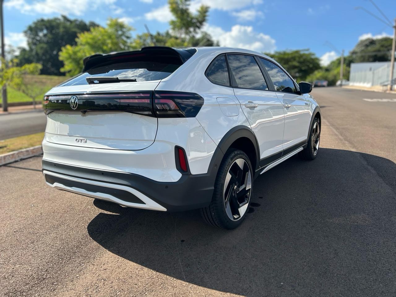 VOLKSWAGEN Nivus - Foto