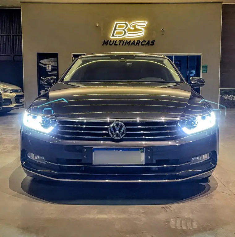VOLKSWAGEN Passat - Foto
