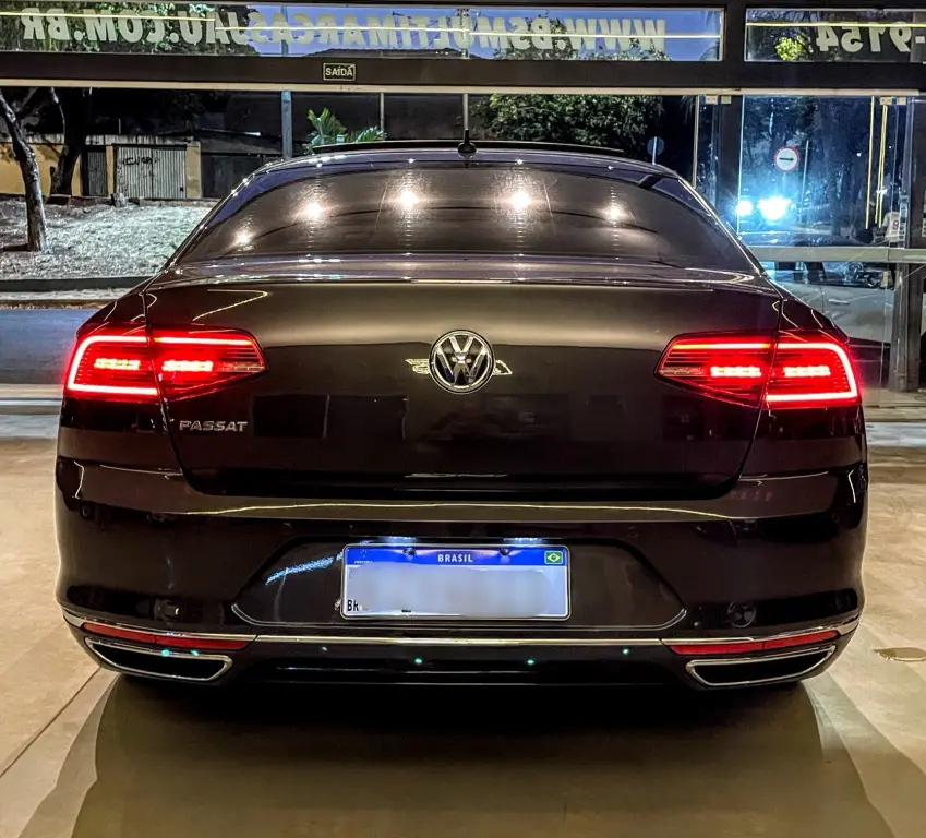 VOLKSWAGEN Passat - Foto