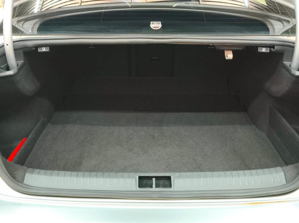 VOLKSWAGEN Passat - Foto