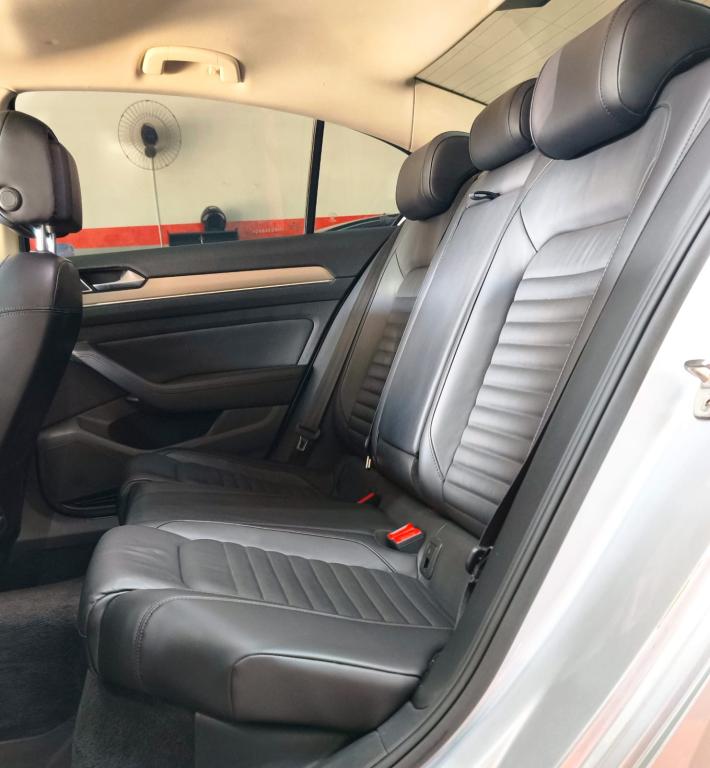 VOLKSWAGEN Passat - Foto