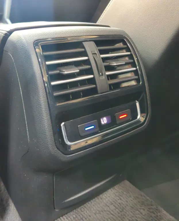 VOLKSWAGEN Passat - Foto