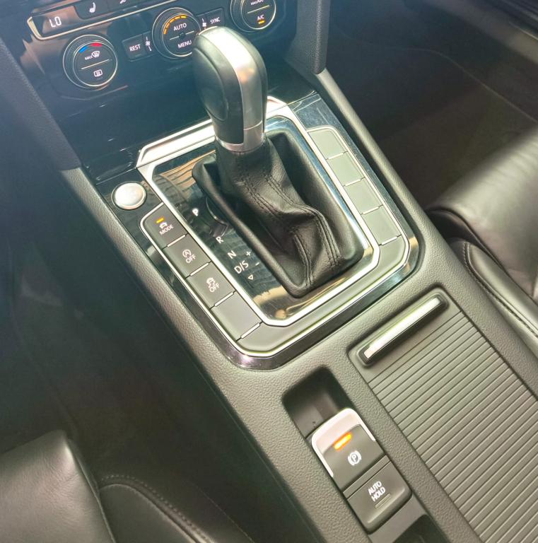 VOLKSWAGEN Passat - Foto