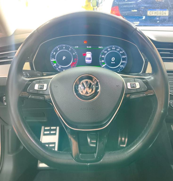 VOLKSWAGEN Passat - Foto