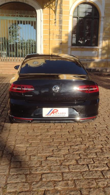 VOLKSWAGEN Passat - Foto