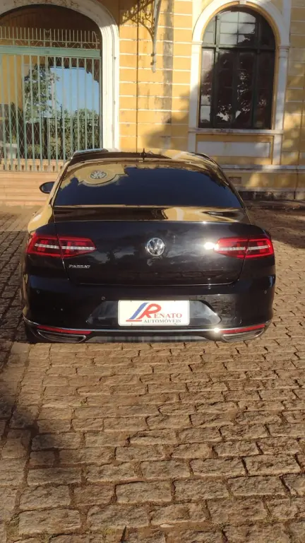 VOLKSWAGEN Passat - Foto