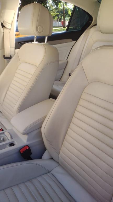 VOLKSWAGEN Passat - Foto