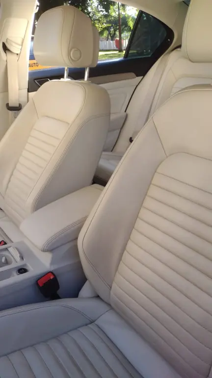 VOLKSWAGEN Passat - Foto