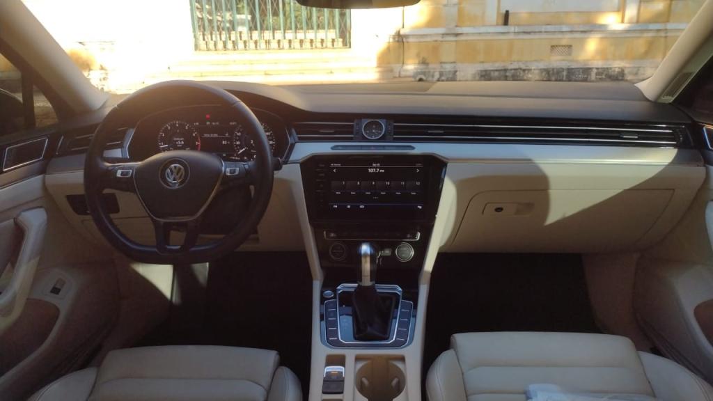 VOLKSWAGEN Passat - Foto