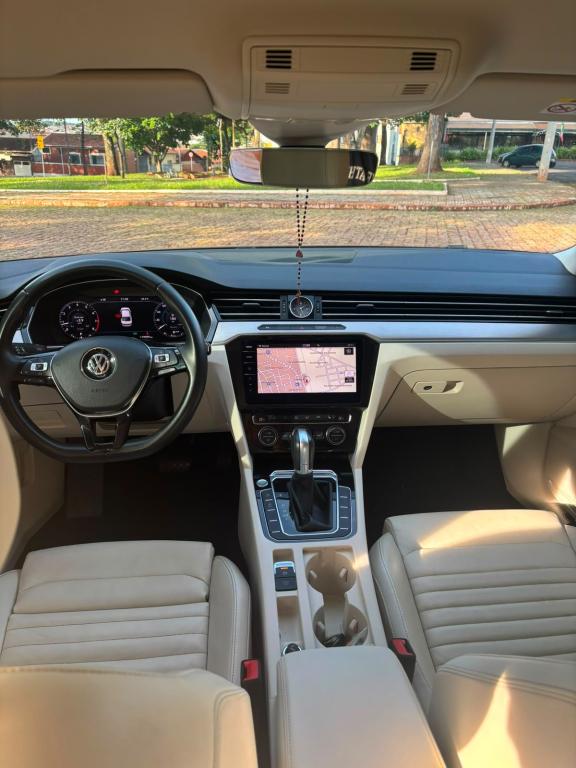 VOLKSWAGEN Passat - Foto